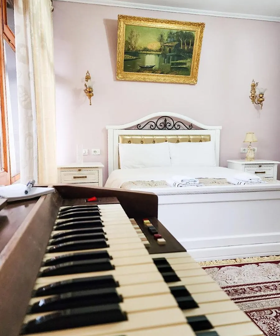 Villa Parku Rinia Korce Albania